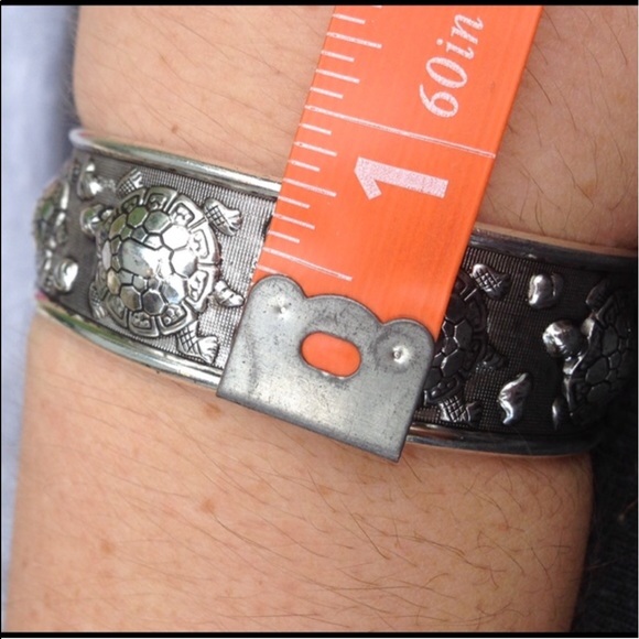 Incredible Silver Turtle Boho Gypsy Bangle (H2) - Picture 4 of 8